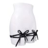 Image de Laced Up Garters (Jarretières lacées)